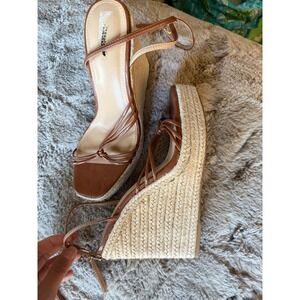 New Express‎ leather brown wedges